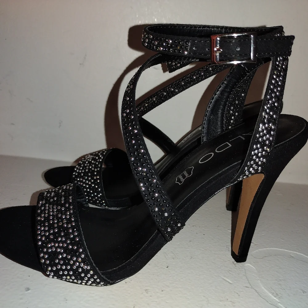 Aldo sandals heels size 5 brand new
